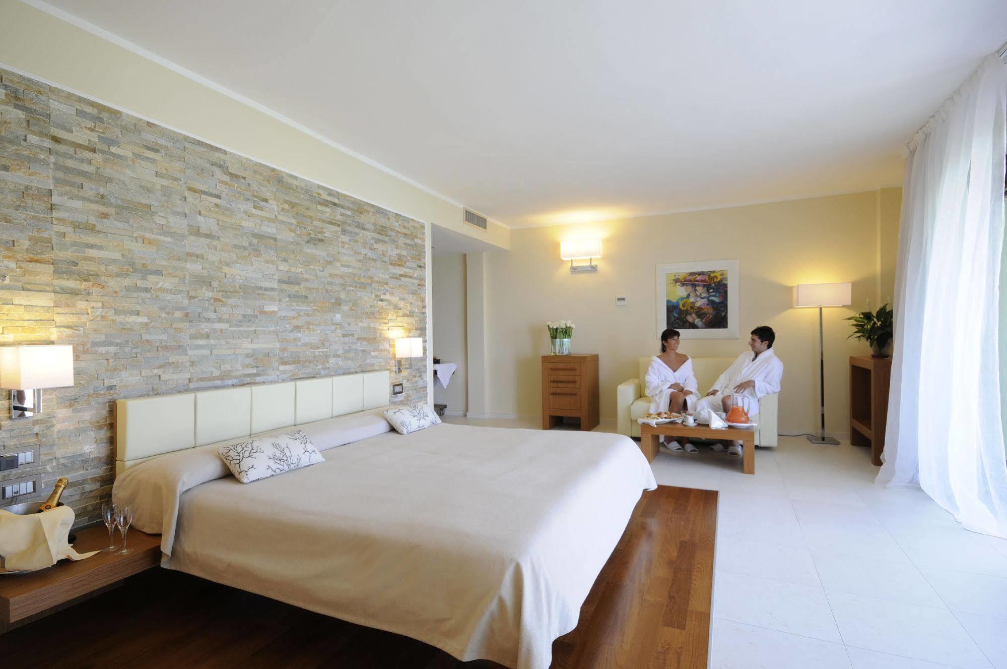Pugnochiuso Resort - Hotel Del Faro 외부 사진